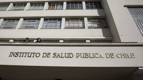 ISP confirma 45 muertes por brote de bacteria en Laboratorio Sanderson