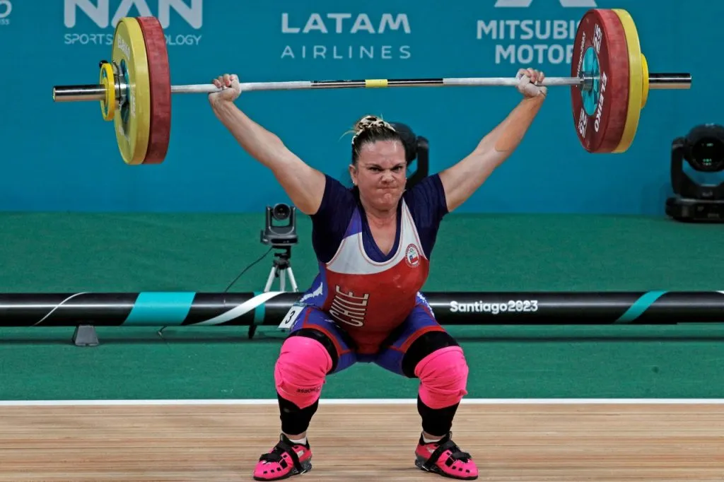 Fernanda Valdés durante su actuación en Santiago 2023 (Photosport)