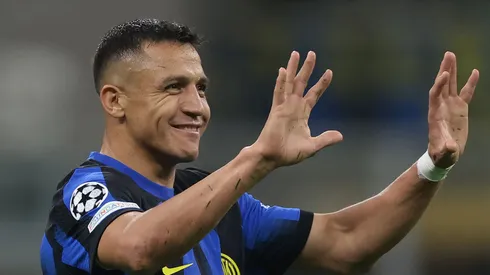 Elogios en Italia para Alexis y su golazo en Champions.