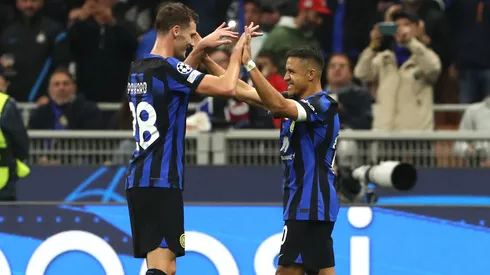 Golazo de Alexis y triunfo de Inter en Champions.