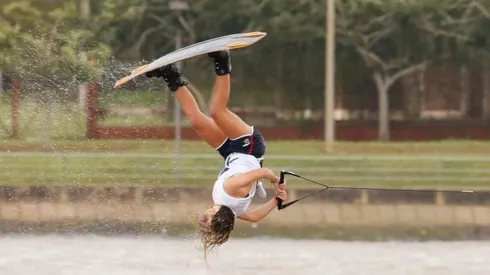 Ignacia Holscher terminó tercera en la competencia de Wakeboard femenino.