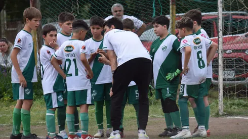 Álvaro Fernández en plena formación de talentos en Uruguay.