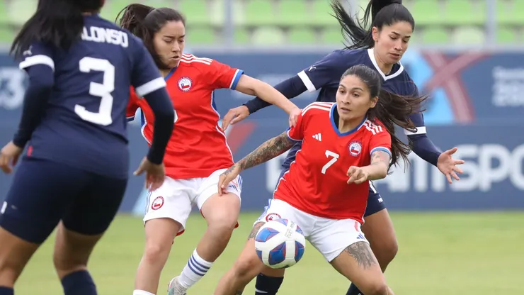 La Roja lucirá un parche especial en su camiseta para jugar en Santiago 2023.