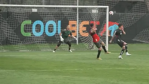 Pablo Parra anotó un golazo en la victoria de Colo Colo ante Palestino en un amistoso.