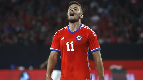 Diego Rubio en acción por la selección chilena en un amistoso ante Paraguay.