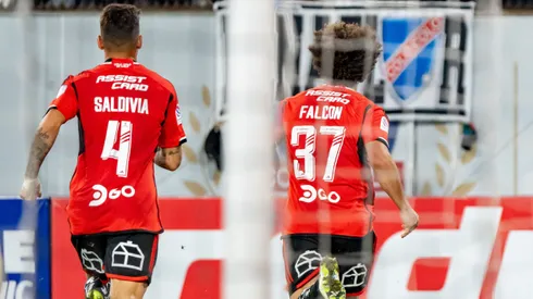 Colo Colo perdió a sus centrales titulares para la final