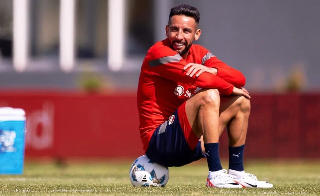 Mauricio Isla se ha afirmado como puntal en la zaga de Independiente. | Foto: CAI