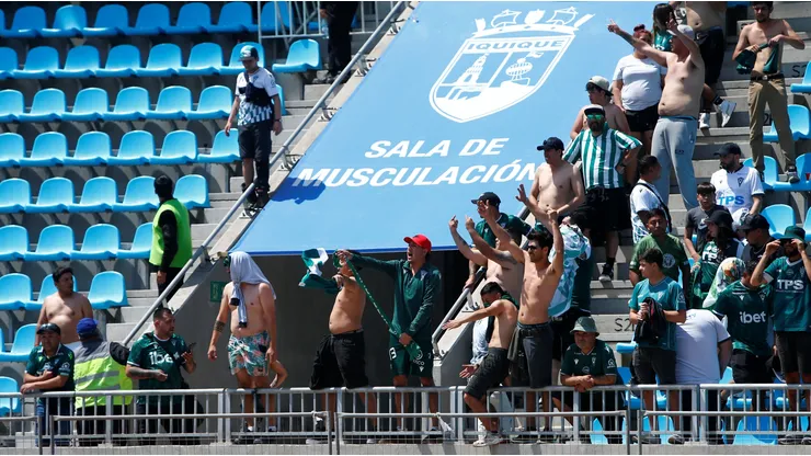 Hinchas de Wanderers provocan incidentes en Iquique.