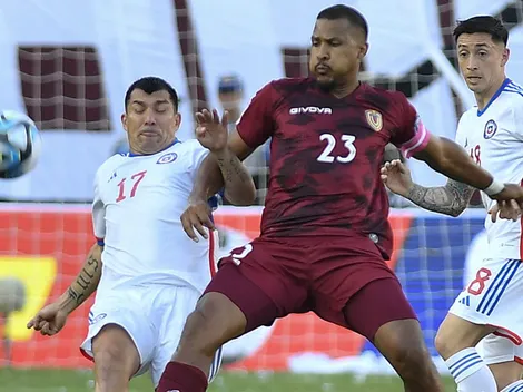 Ex defensa de Venezuela se burla de Medel por reptar en la cancha