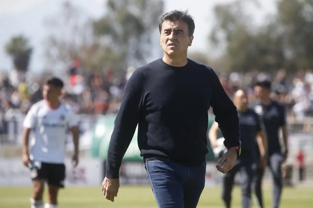 Quinteros, como vasto conocedor del medio local, es el apuntado para reemplazar a Berizzo en la Selección Chilena. | Foto: Photosport
