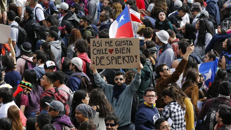 Multitudinaria jornada de protesta en el marco de la séptima jornada por el Estallido Social en Concepción (25 de octubre de 2019)