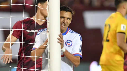 Chile cayó goleado por Venezuela en eliminatorias.