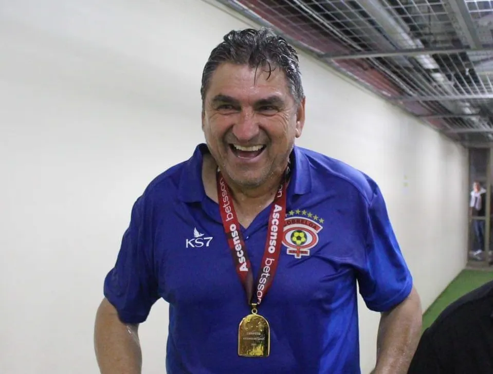 Astorga celebrando el título de Cobreloa. Foto: Cobreloa.