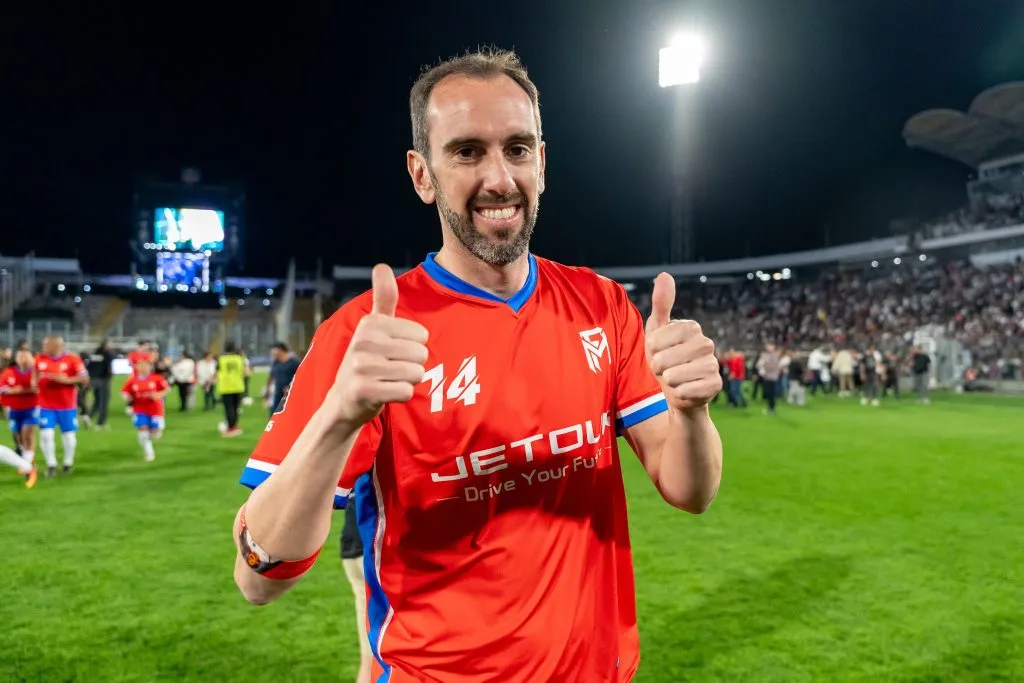 Diego Godín en la despedida de Mati Fernández. (Guille Salazar/RedGol).