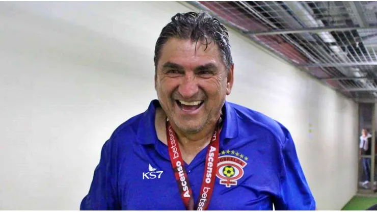 Astorga quiere que Cobreloa crezca para competir en la Primera División.