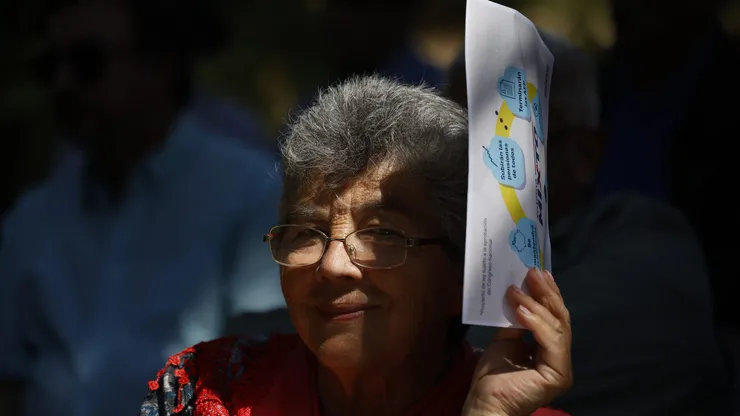 Los bonos que puede acceder la tercera edad.