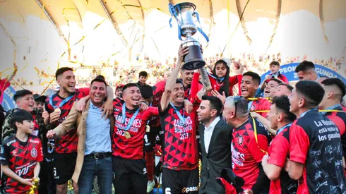 Pese a ser el campeón de Segunda Profesional, Limache todavía no puede festejar del todo el ascenso a la B.