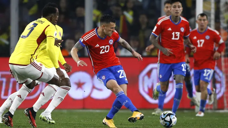 Charles Aránguiz reemplazará a Erick Pulgar en el mediocampo de Chile.