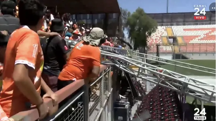 El momento en que cayó la pantalla en Calama