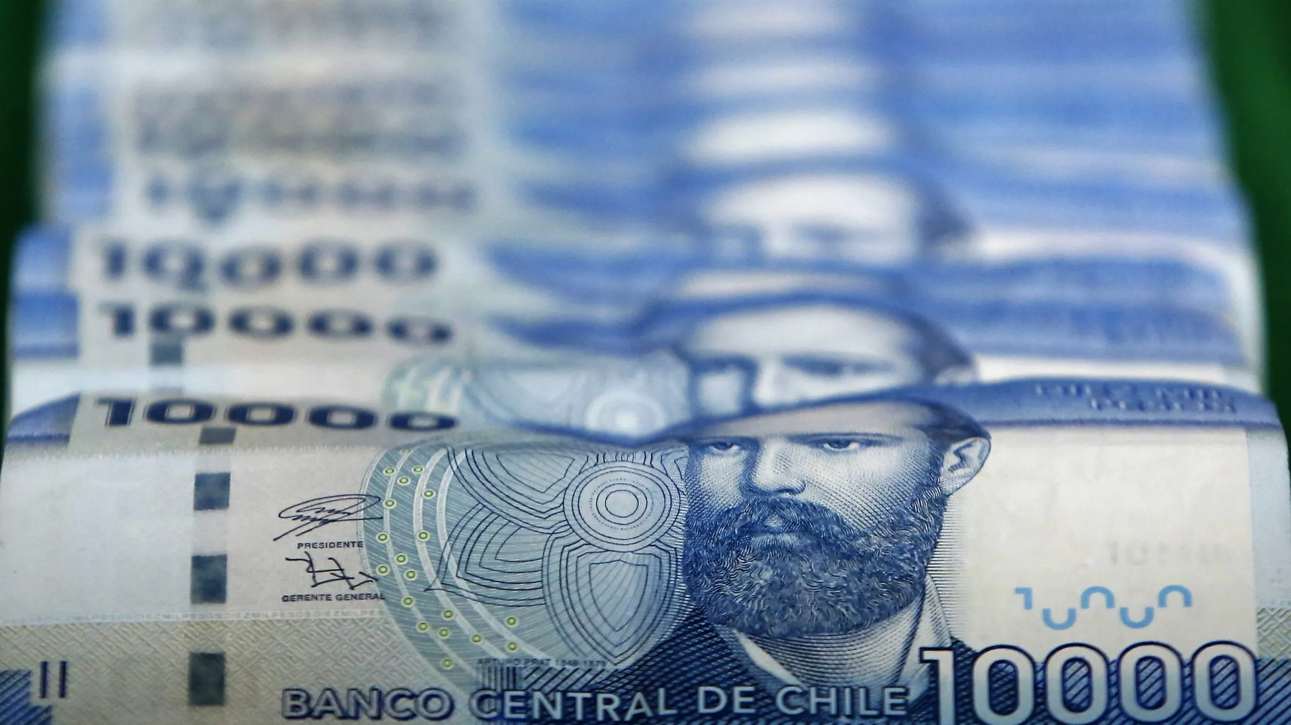 El monto del aguinaldo de Navidad para pensionados de este 2023 alcanza los $23.734, más un monto de $15.104 por carga familiar. (Foto: ATON)