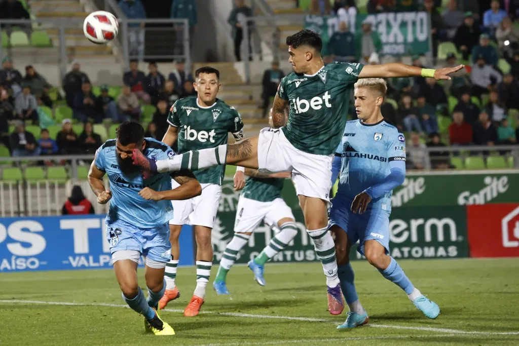 Deportes Iquique y Santiago Wanderers jugarán una verdadera final en esta fecha 30 de la Primera B. | Foto: Photosport.