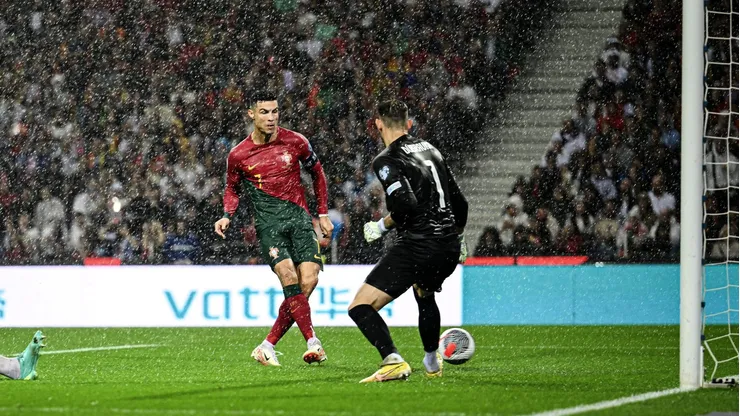Cristiano Ronaldo anota el 3-1 de Portugal