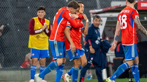 Diego Valdés y Alexis Sánchez son dos de los tres jugadores chilenos que se metieron al once ideal de la tercera fecha de Eliminatorias Sudamericanas.