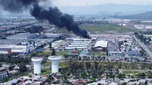 Incendio en planta de Gascio en Maipú.