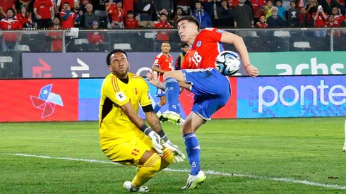 Echeverría fue buena figura contra Perú