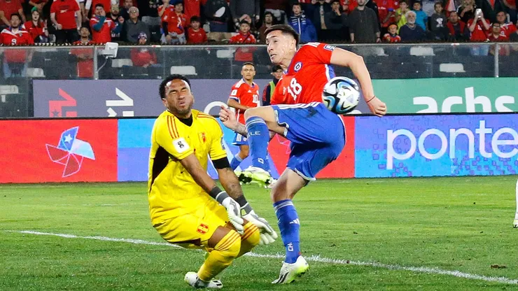 Echeverría fue buena figura contra Perú