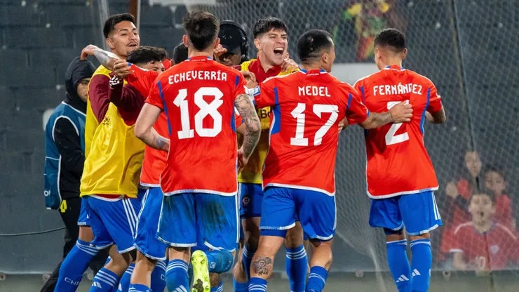 El equipo chileno metió un triunfazo ante Perú