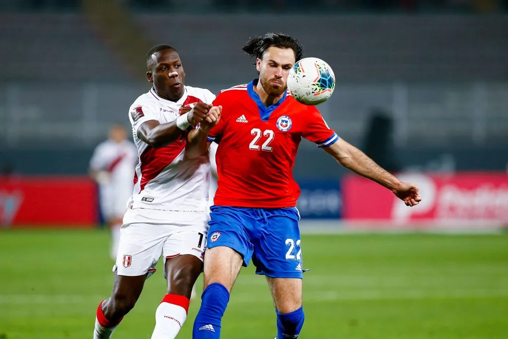 La Roja enfrentará esta noche un partido clave ante Perú en el Estadio Monumental. | Foto: Photosport.