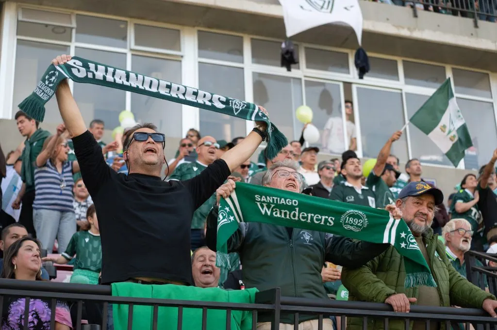 Todavía no está definida la presencia de hinchas caturros en la definición de la Primera B. | Foto: Photosport.