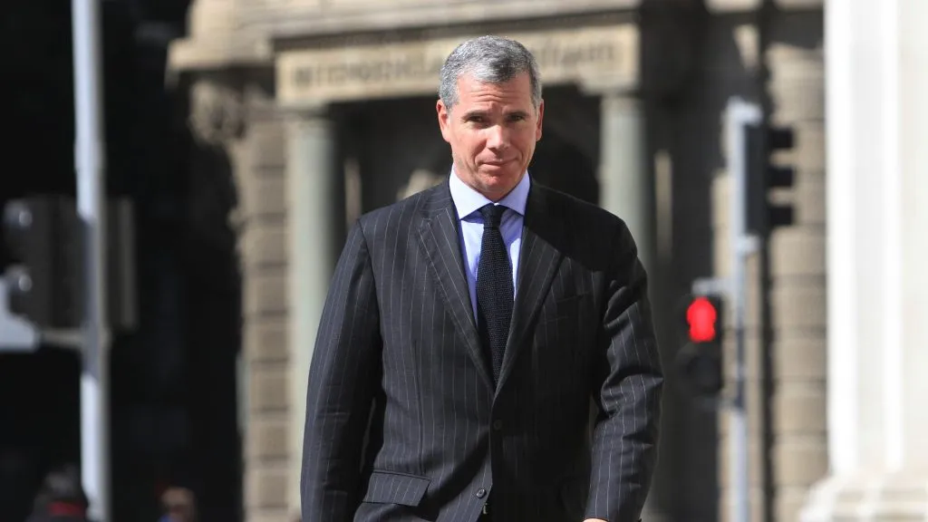 Polémica involucra al exministro Bulnes