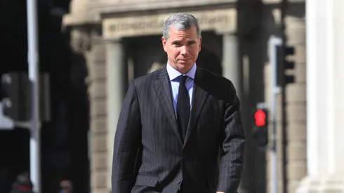 Polémica involucra al exministro Bulnes