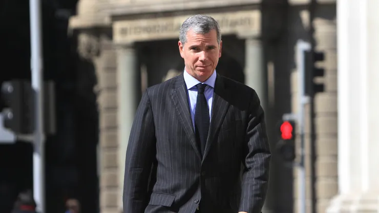 Polémica involucra al exministro Bulnes