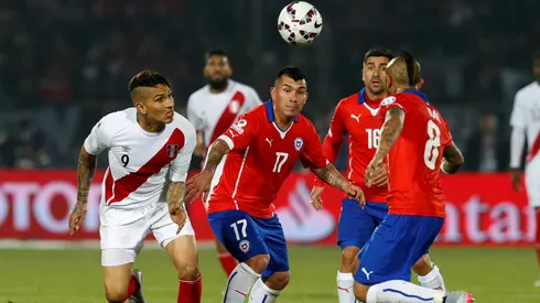 Paolo Guerrero no sabe de victorias ante La Roja en Chile.