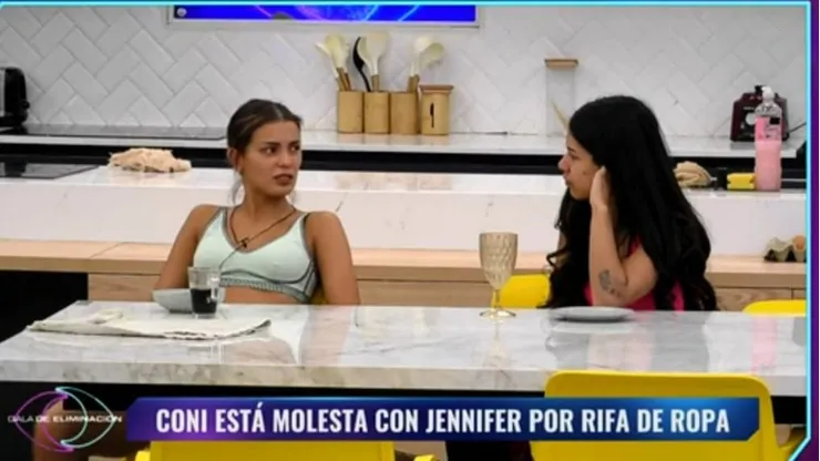 Coni se molesta con Pincoya.