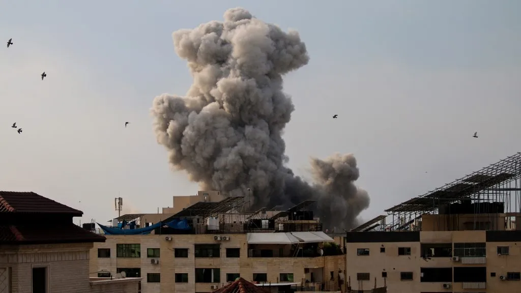 Israel sigue bombardeando Gaza tras los ataques de Hamás.