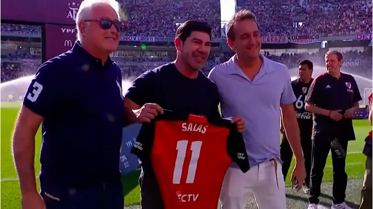 Marcelo Salas recibió un emotivo homenaje de River Plate en un Monumental lleno.