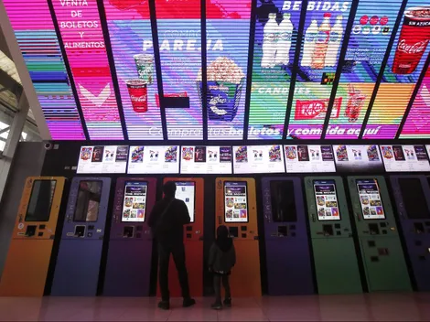 ¿Están abiertos los cines y restaurantes hoy?