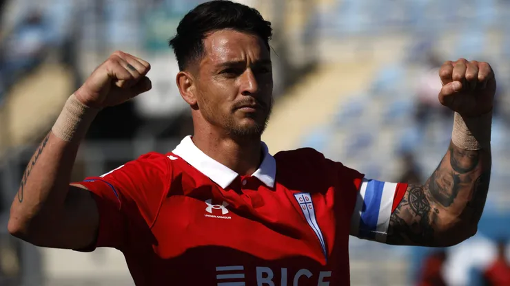 Zampedri supera el centenario de goles con la UC y se acerca al récord