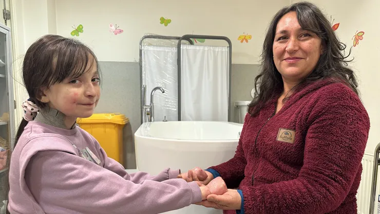 Así es la campaña para construir centro para niños con piel de cristal