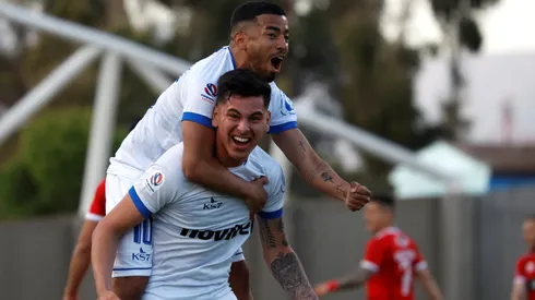 Huachipato vence a Unión La Calera y vuelve a ser líder.