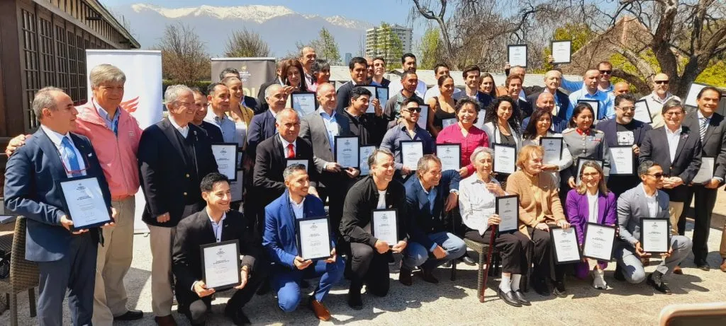 Una gran cantidad de deportistas y ex deportistas llegaron a la ceremonia