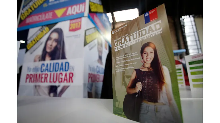 Feria de postulación y matrícula a la Educacion Superior en Estacion Mapocho (2016)