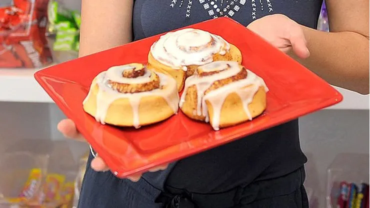 ¿Cómo hacer rollos de canela caseros?