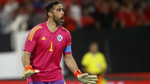 Claudio Bravo fue capitán de Chile en el amistoso ante Paraguay.
