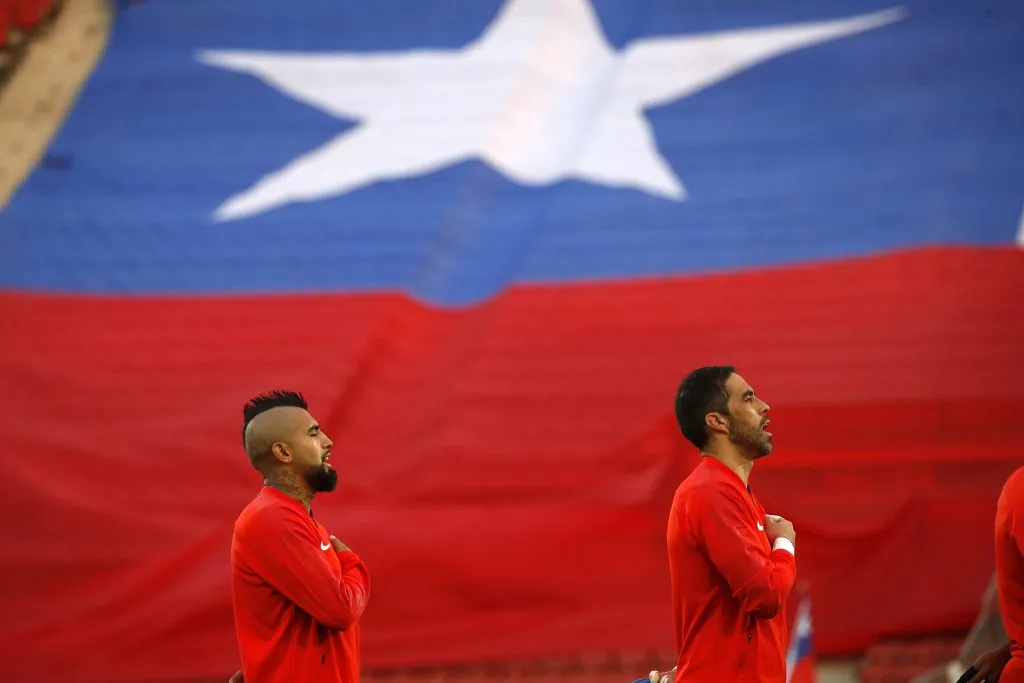 Claudio Bravo se mantiene lejos de Chile. Foto: Andres Pina/Photosport
