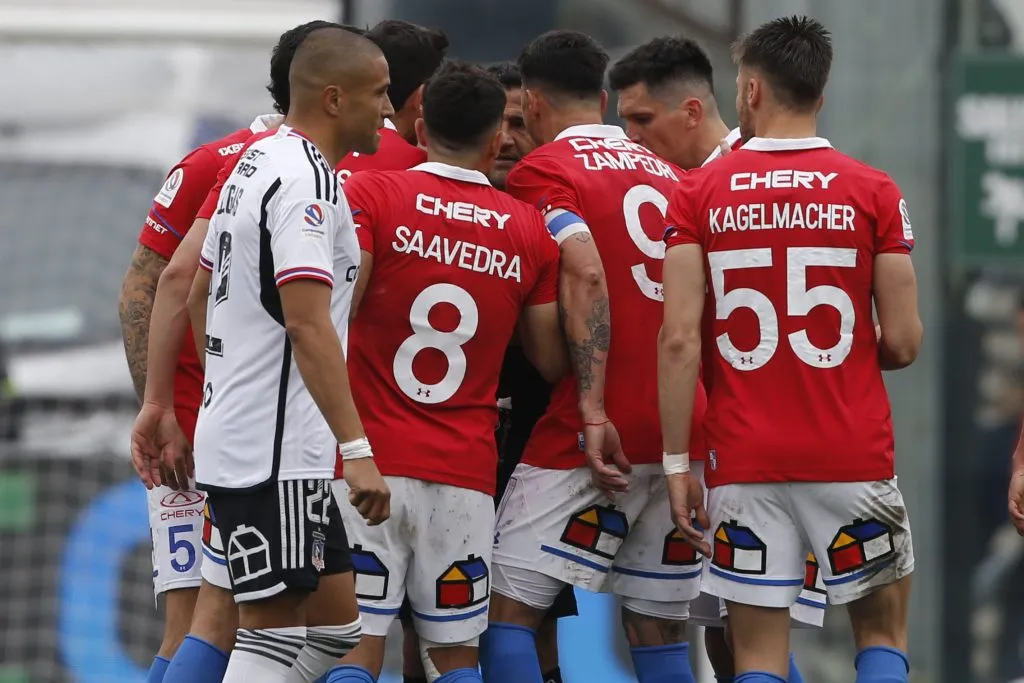 La UC ha hecho críticas al arbitraje, pero poco se ha referido a su juego. Foto: Photosport.